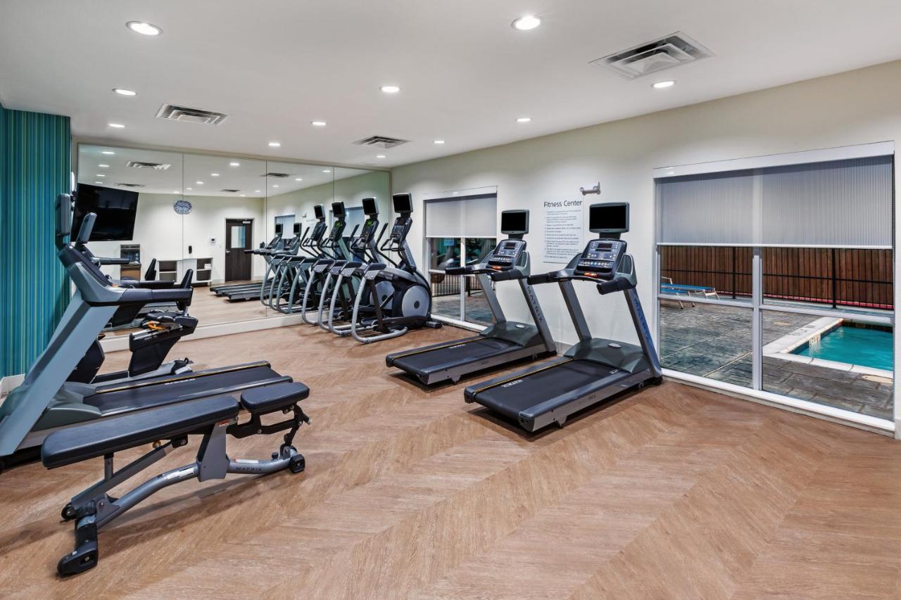 Holiday Inn Express & Suites - Denton - Sanger, An Ihg Hotel Ngoại thất bức ảnh