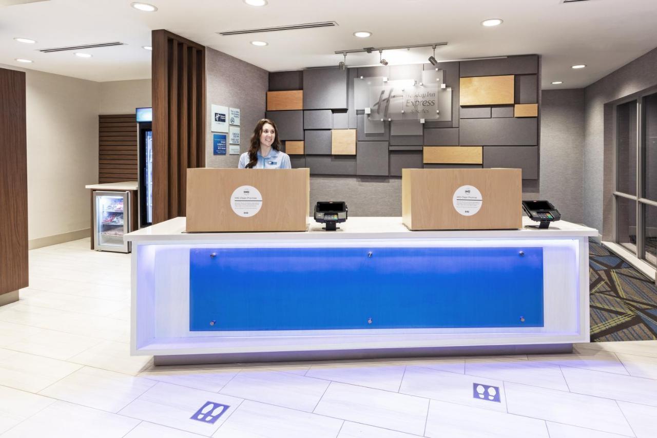 Holiday Inn Express & Suites - Denton - Sanger, An Ihg Hotel Ngoại thất bức ảnh